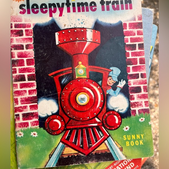 Sleepytime Train - Red - Picture 1 of 2
